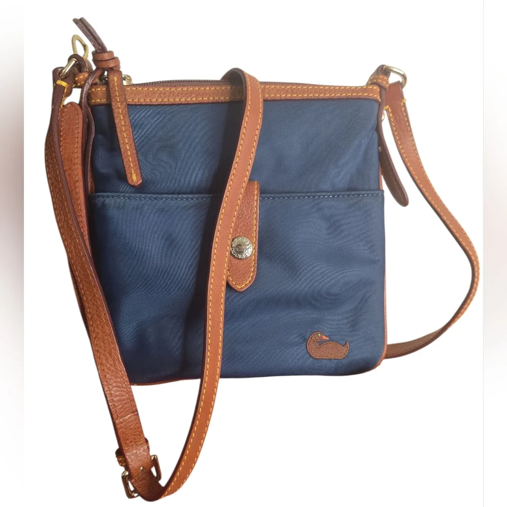 Vintage Dooney & Bourke Nylon North/South Crossbody - Picture 2 of 11